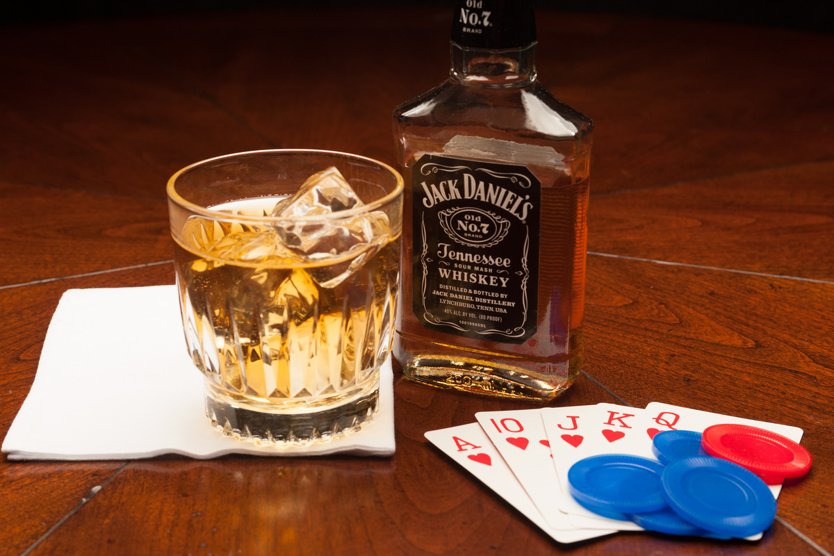 how-to-drink-jack-daniels-frank-sinatra-style