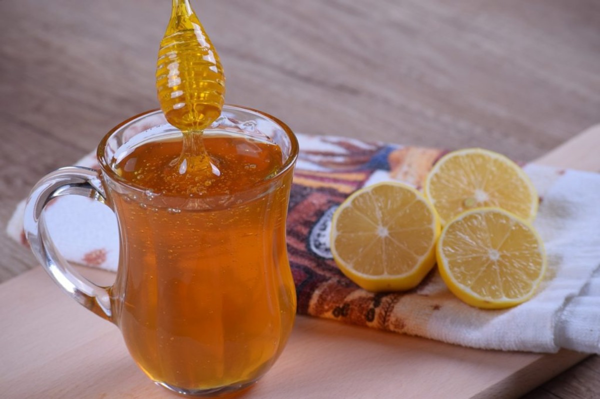 how-to-drink-lemon-water-and-honey