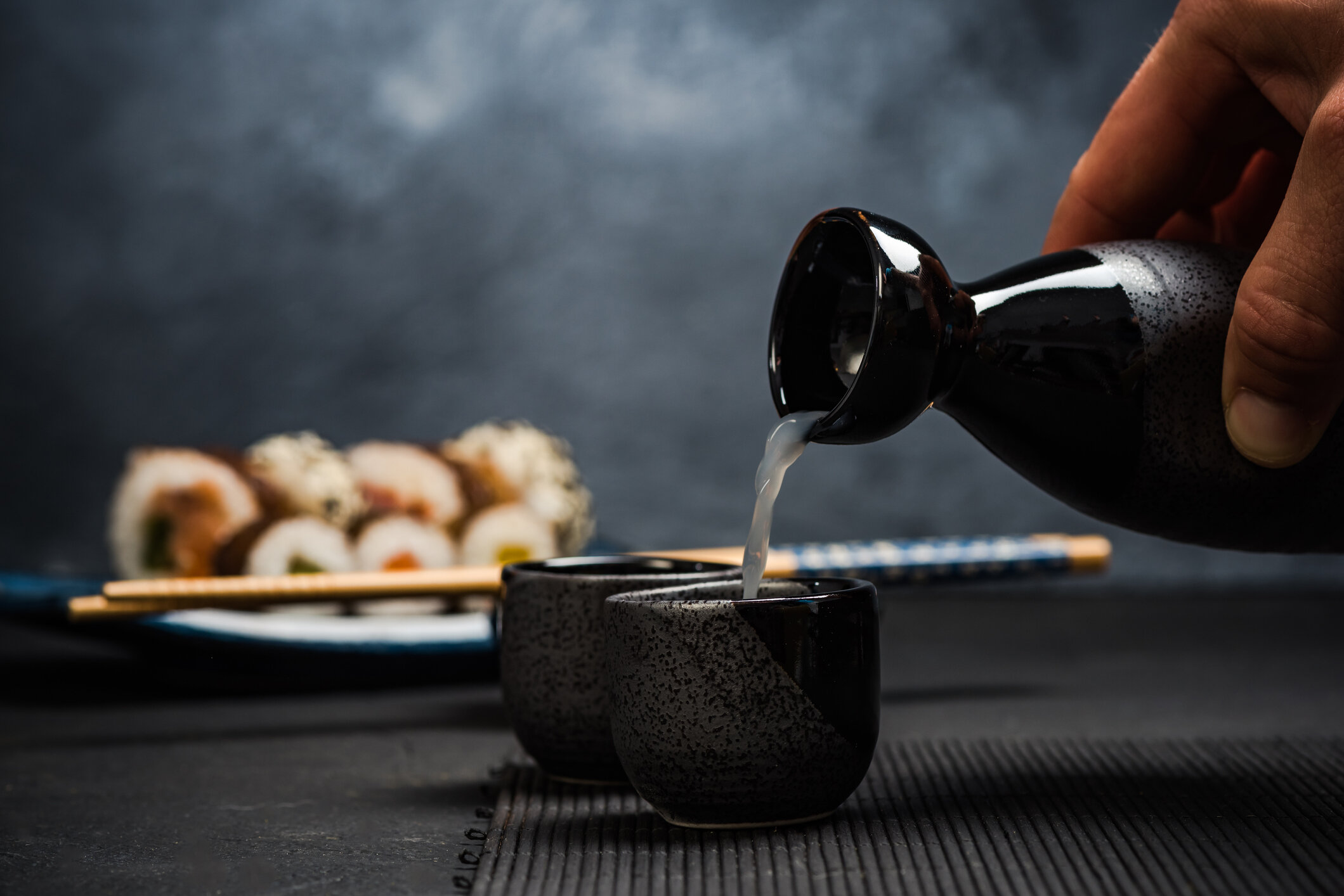 how-to-drink-sake-hot-or-cold