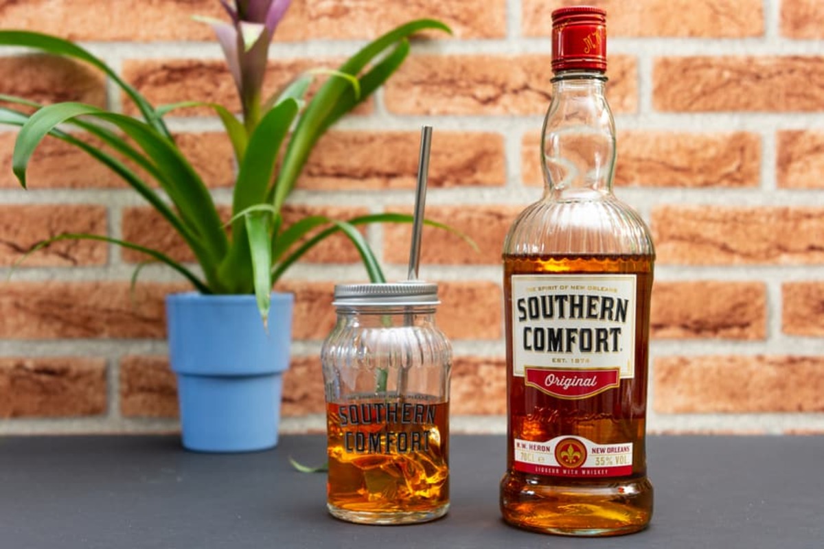 how-to-drink-southern-comfort-straight