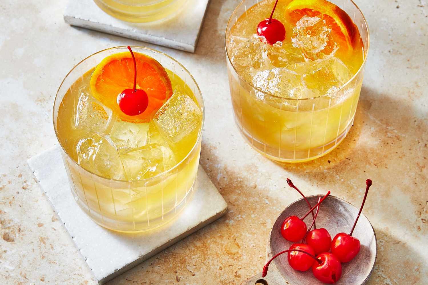 how-to-drink-whiskey-sour