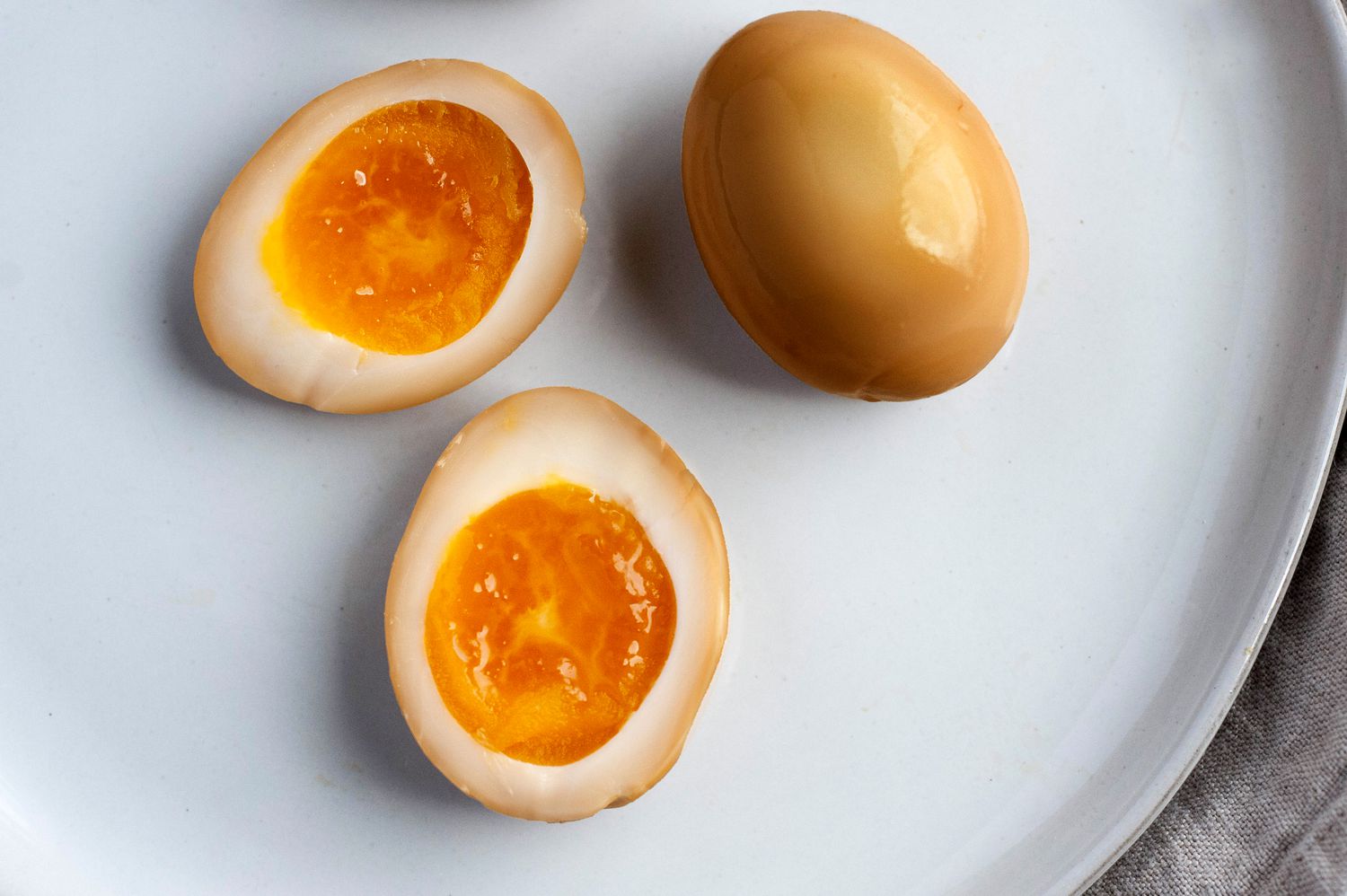 how-to-eat-a-3-minute-egg