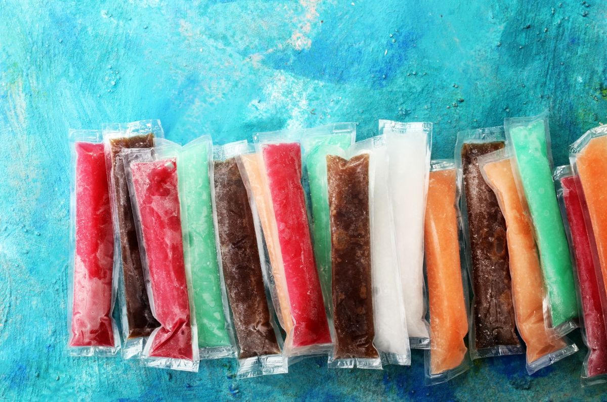 how-to-eat-a-frozen-ice-pop