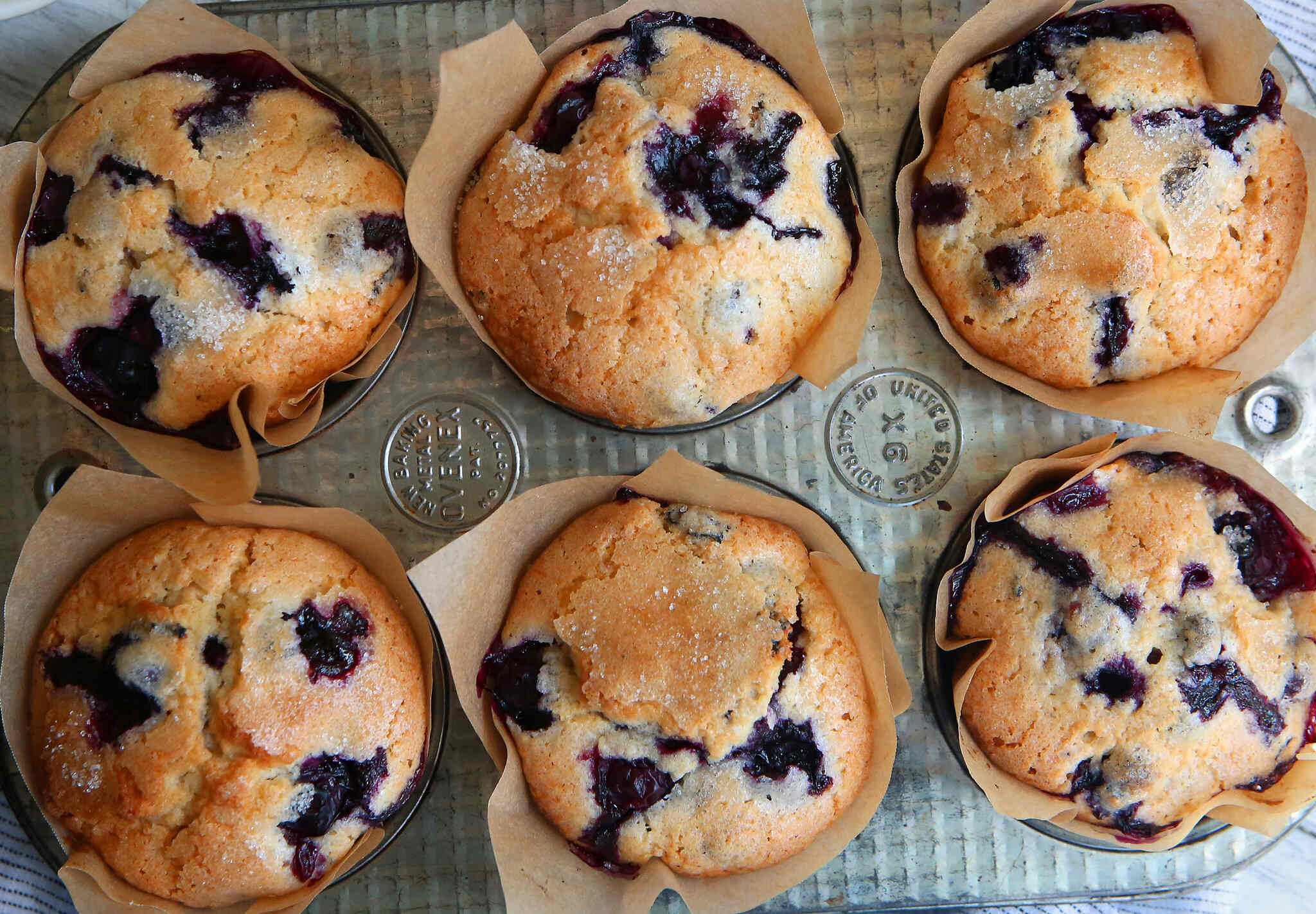 how-to-eat-a-giant-muffin