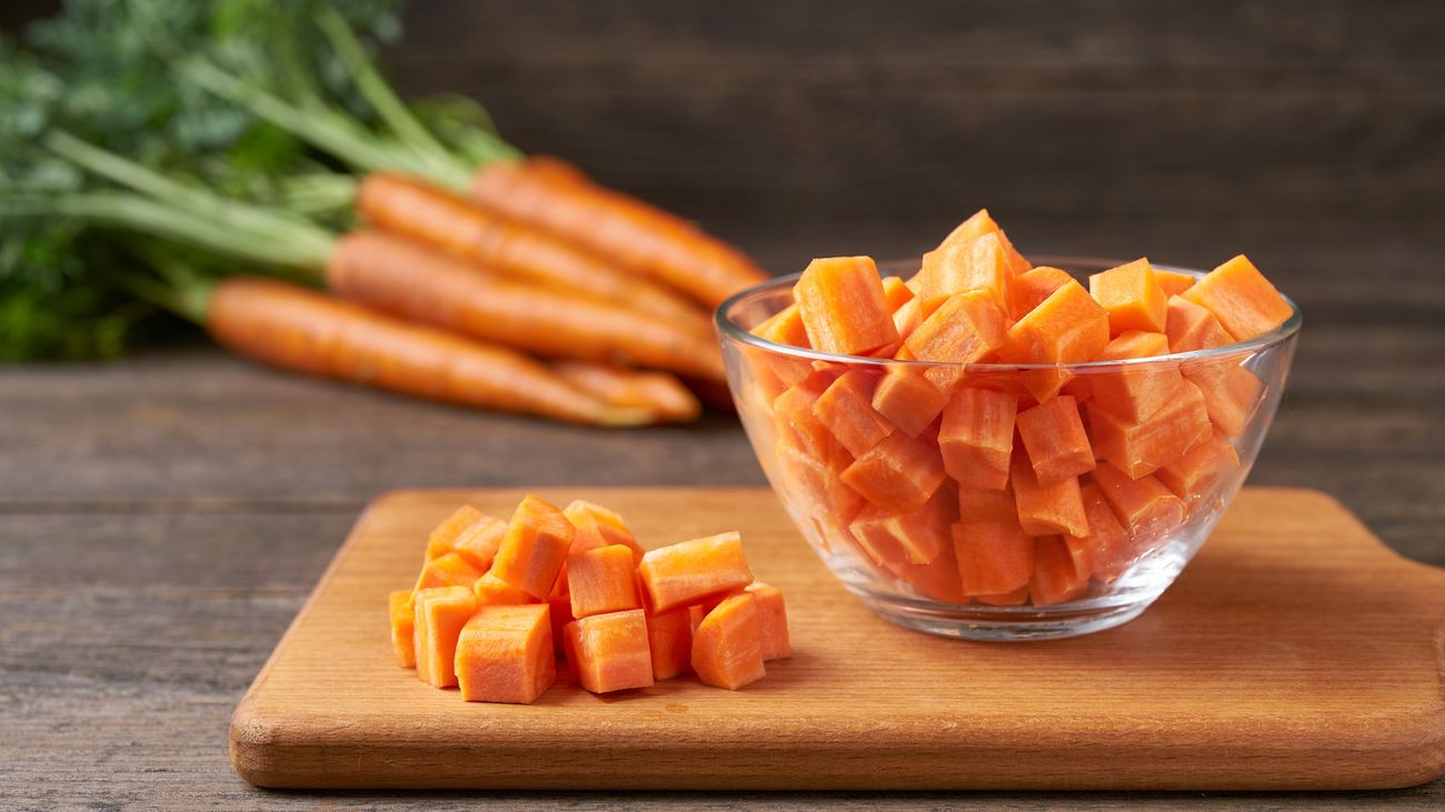 how-to-eat-a-raw-carrot