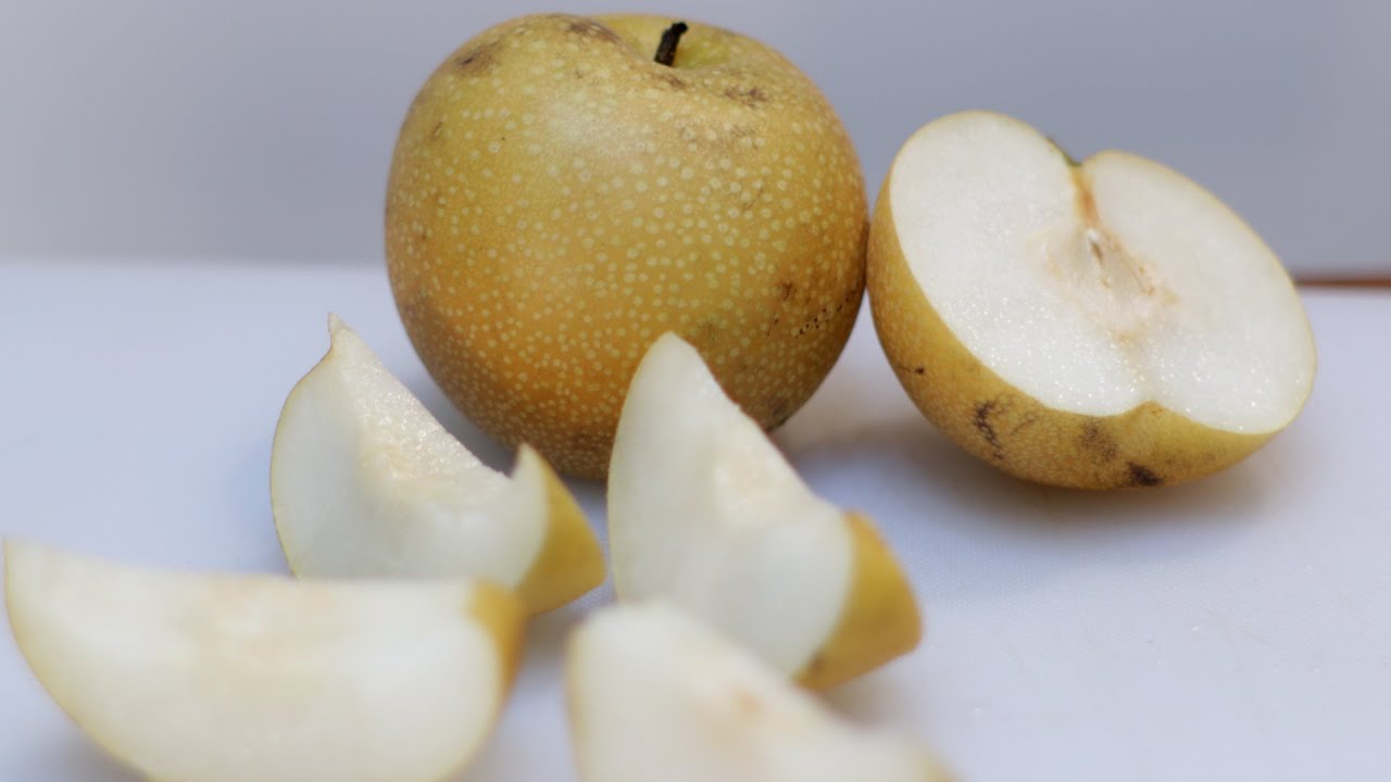 how-to-eat-a-raw-pear