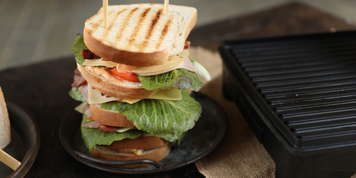 how-to-eat-a-shaggy-sandwich