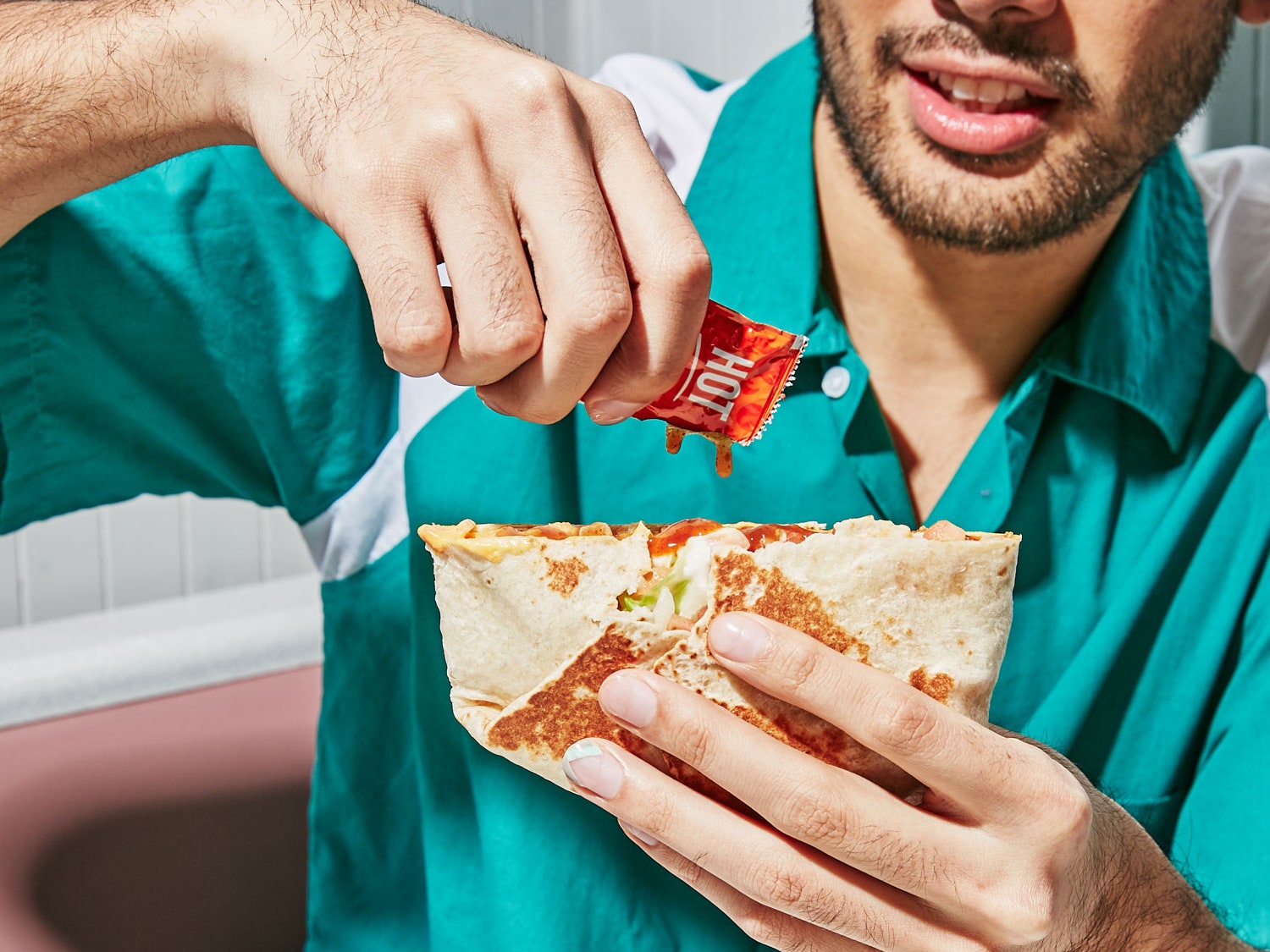 how-to-eat-a-taco-the-right-way