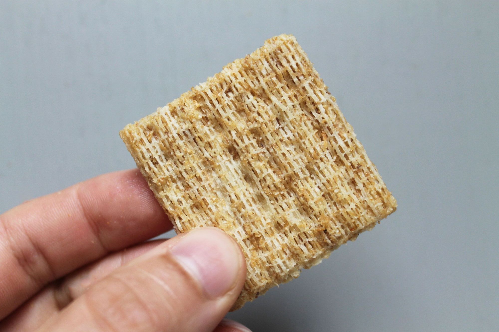 how-to-eat-a-triscuit