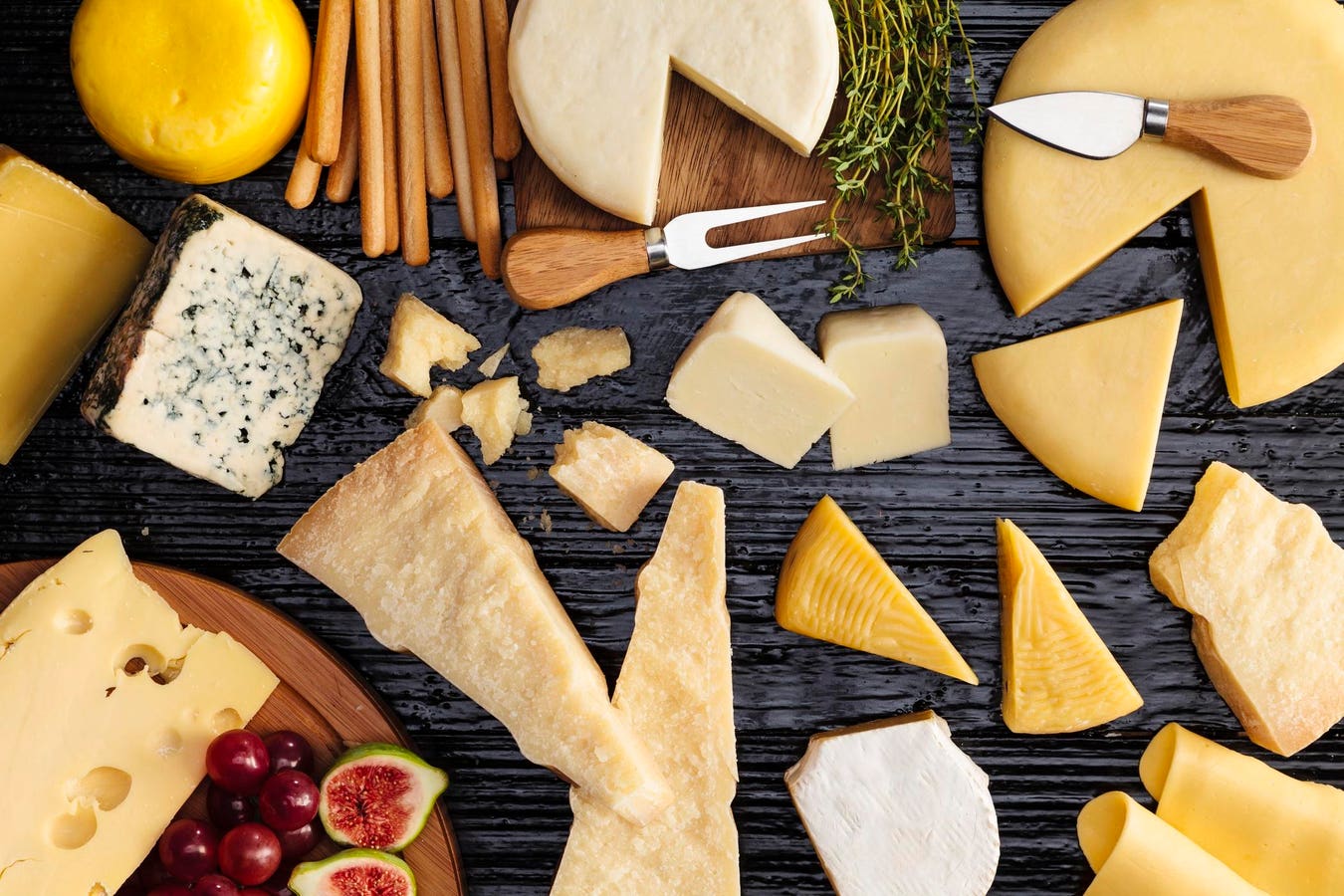 how-to-eat-an-assortment-of-cheese