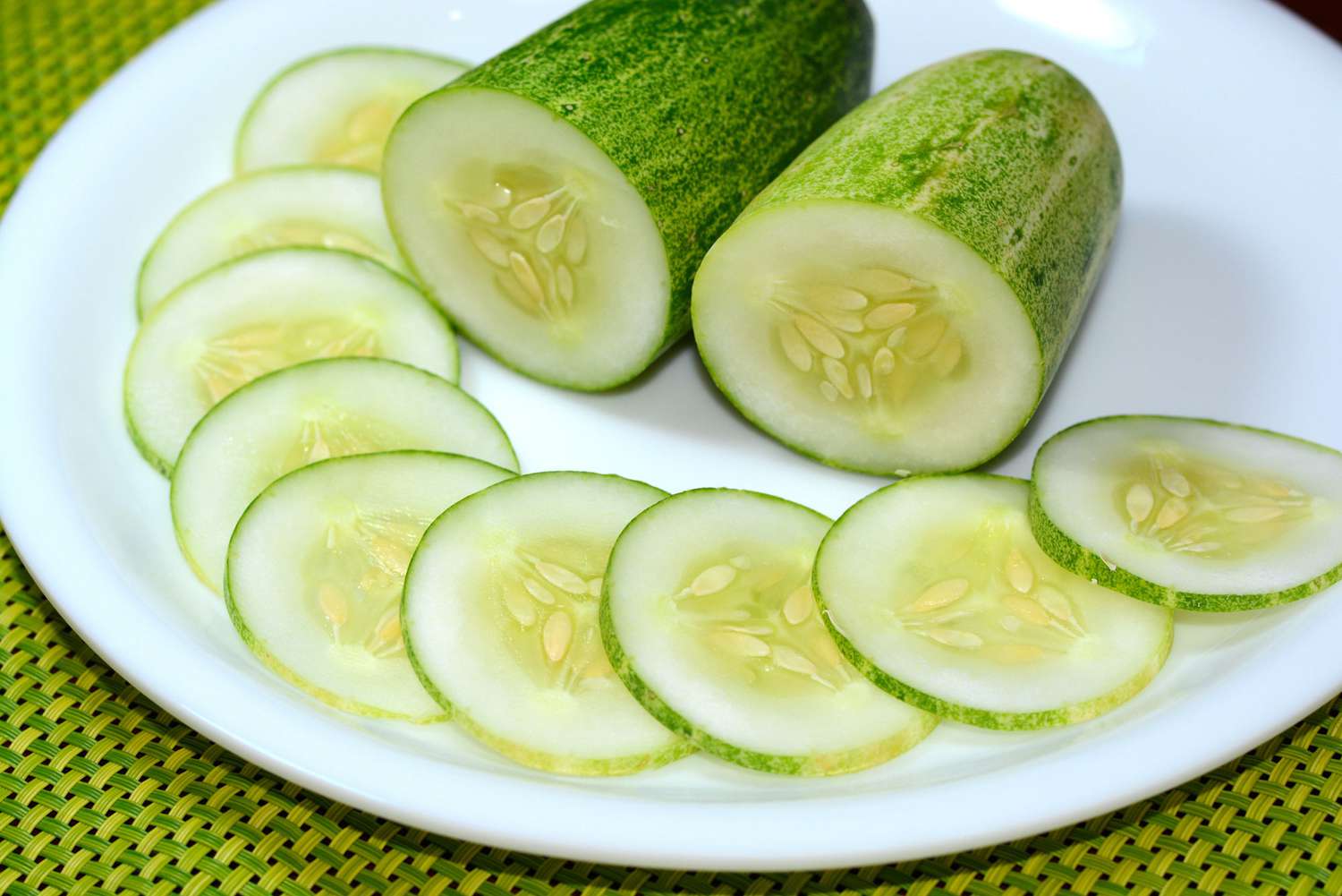 how-to-eat-an-english-cucumber