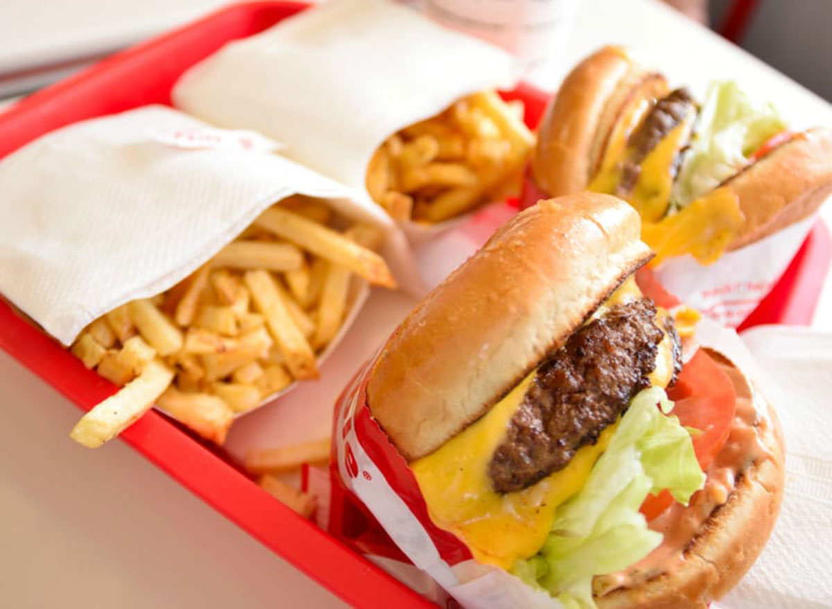 how-to-eat-an-in-n-out-burger