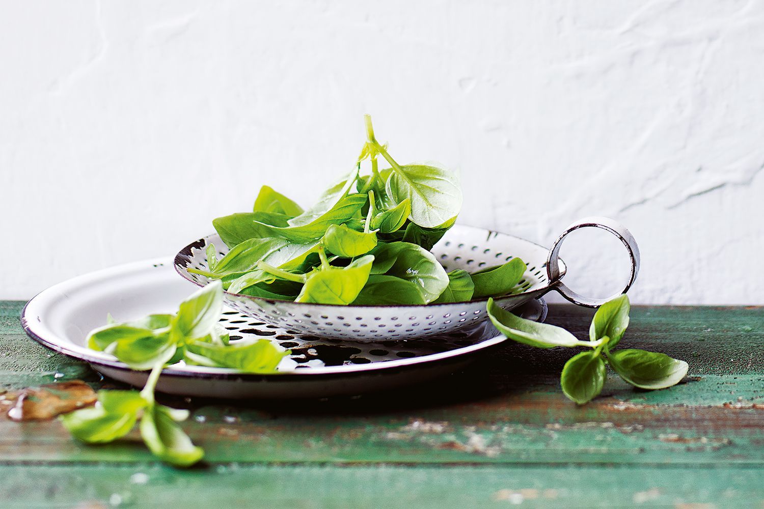 how-to-eat-basil