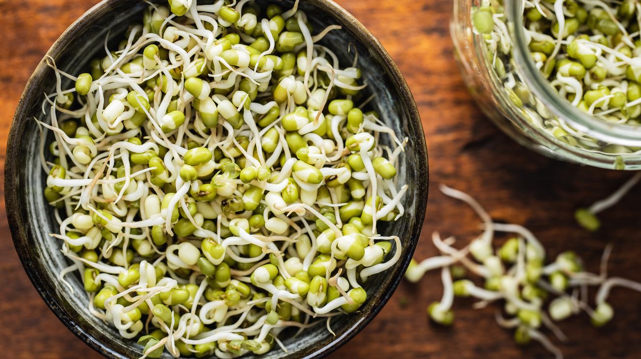 how-to-eat-bean-sprouts-safely