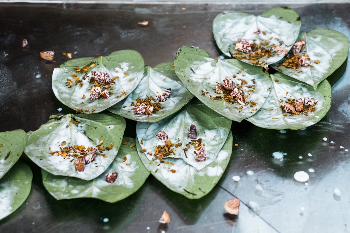 how-to-eat-betel-in-myanmar