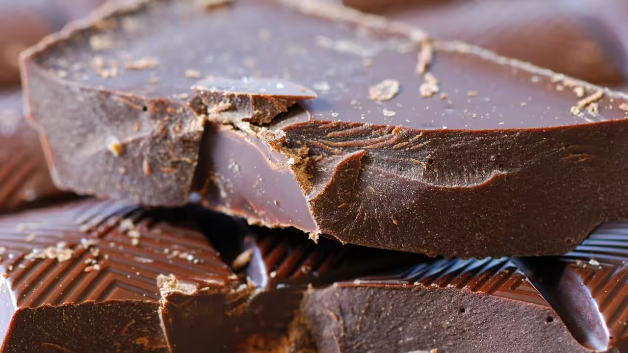 how-to-eat-bitter-dark-chocolate