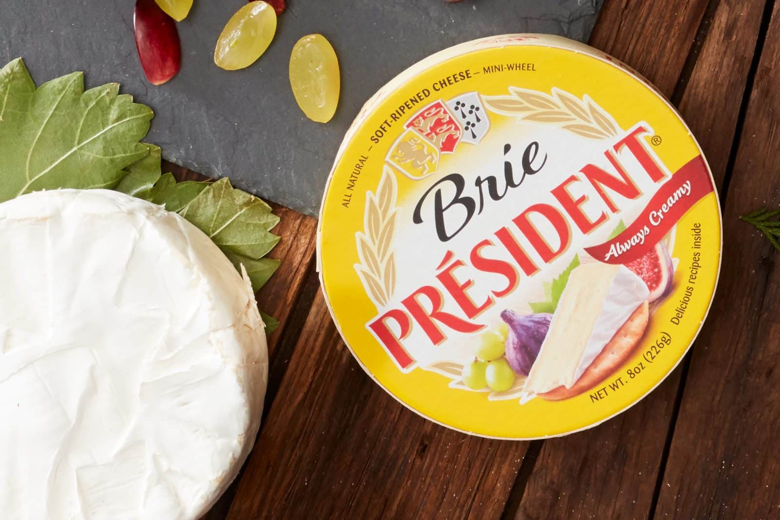 how-to-eat-brie-cheese-spread