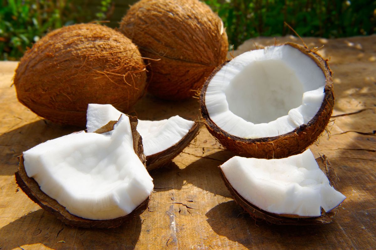 how-to-eat-brown-coconut