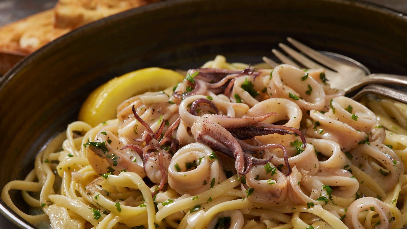 how-to-eat-canned-squid