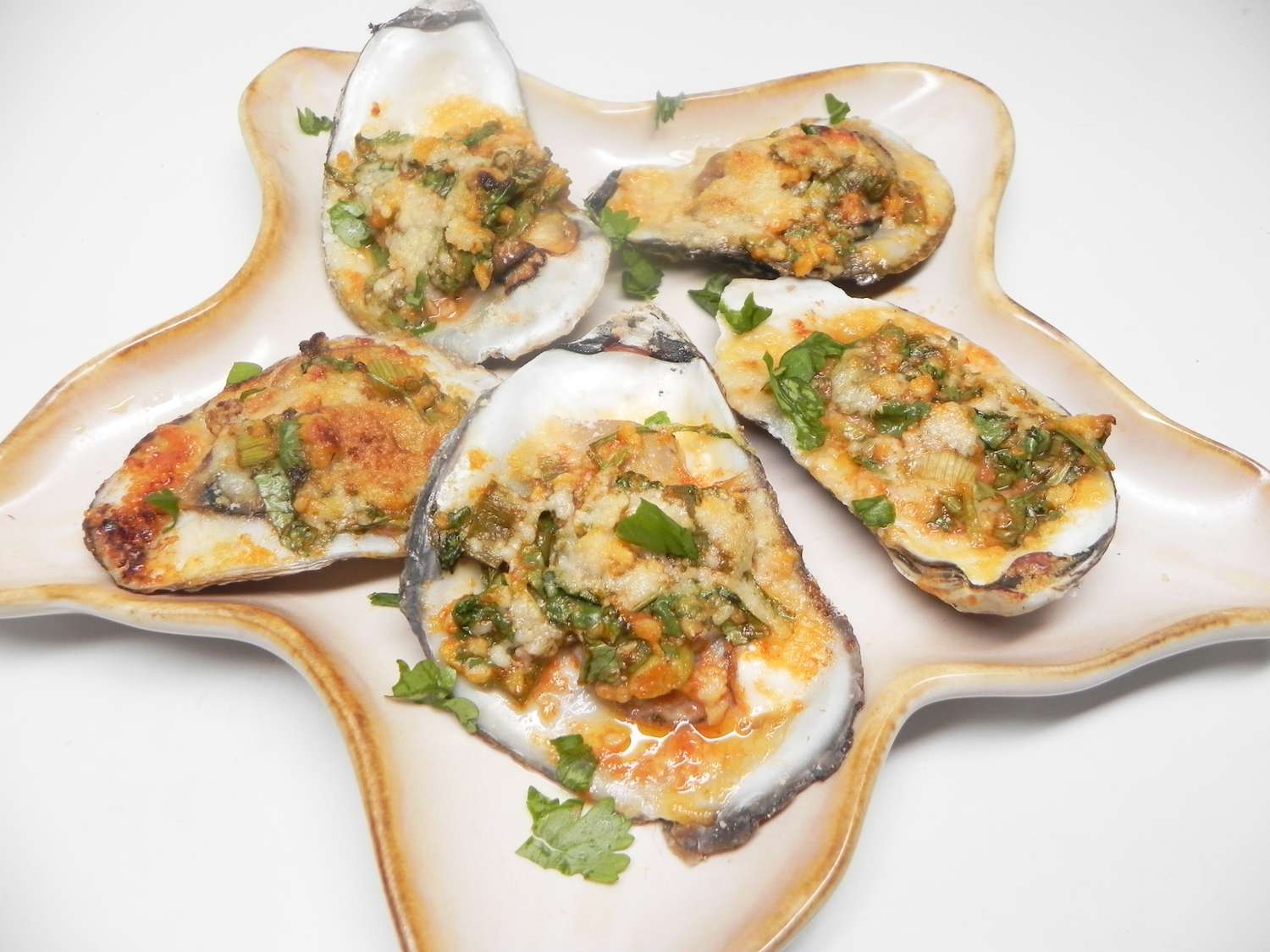how-to-eat-chargrilled-oysters