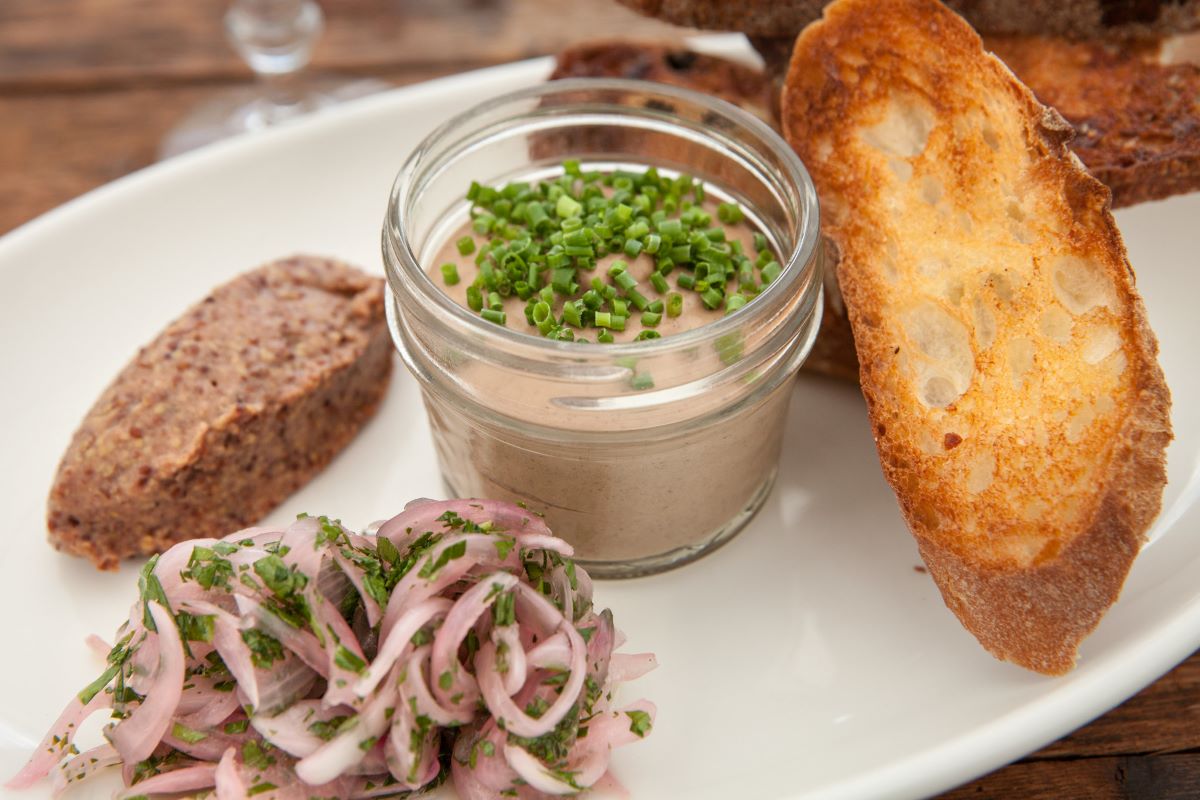 how-to-eat-chicken-pate