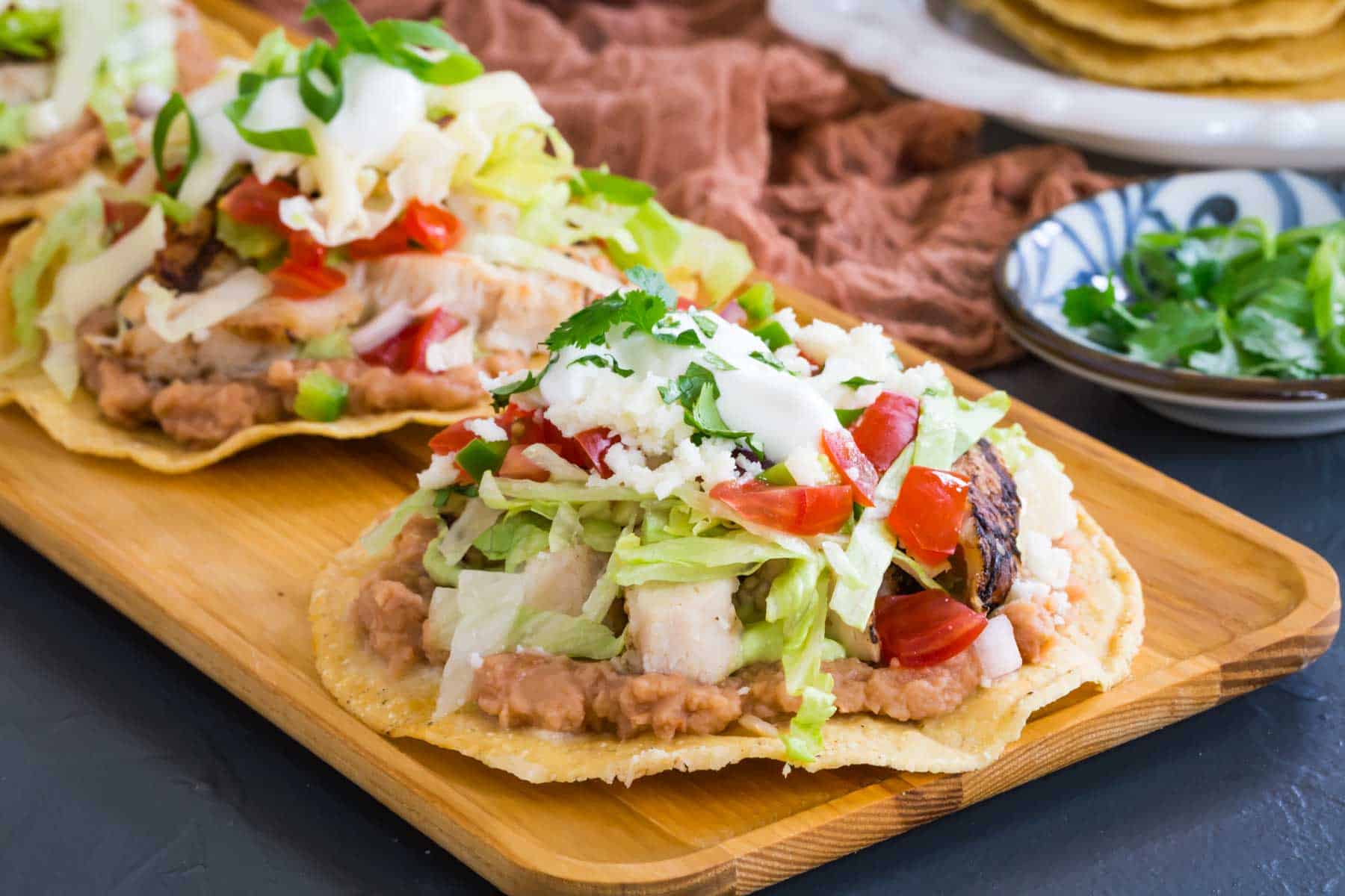 how-to-eat-chicken-tostadas