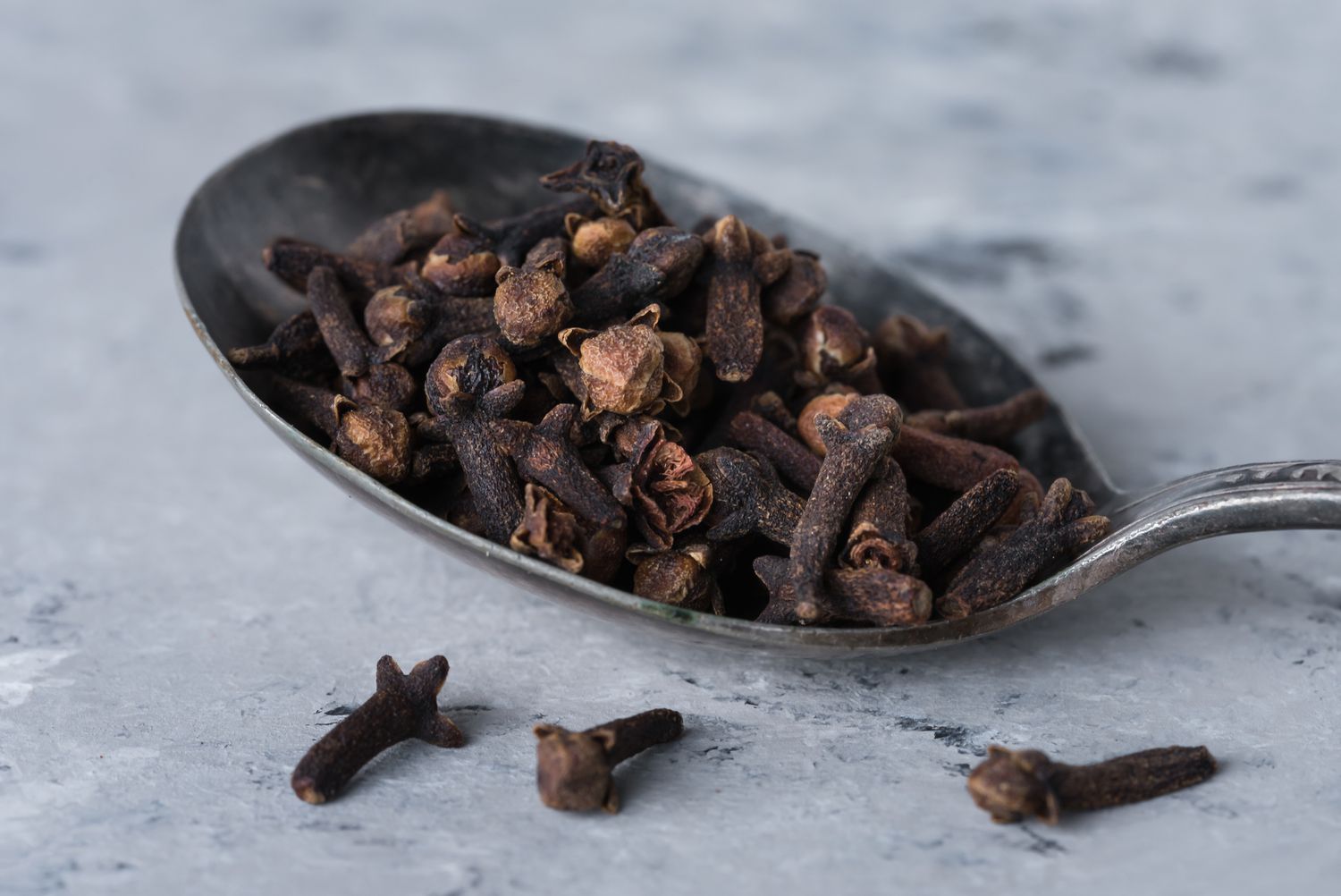 how-to-eat-cloves-for-health-benefits