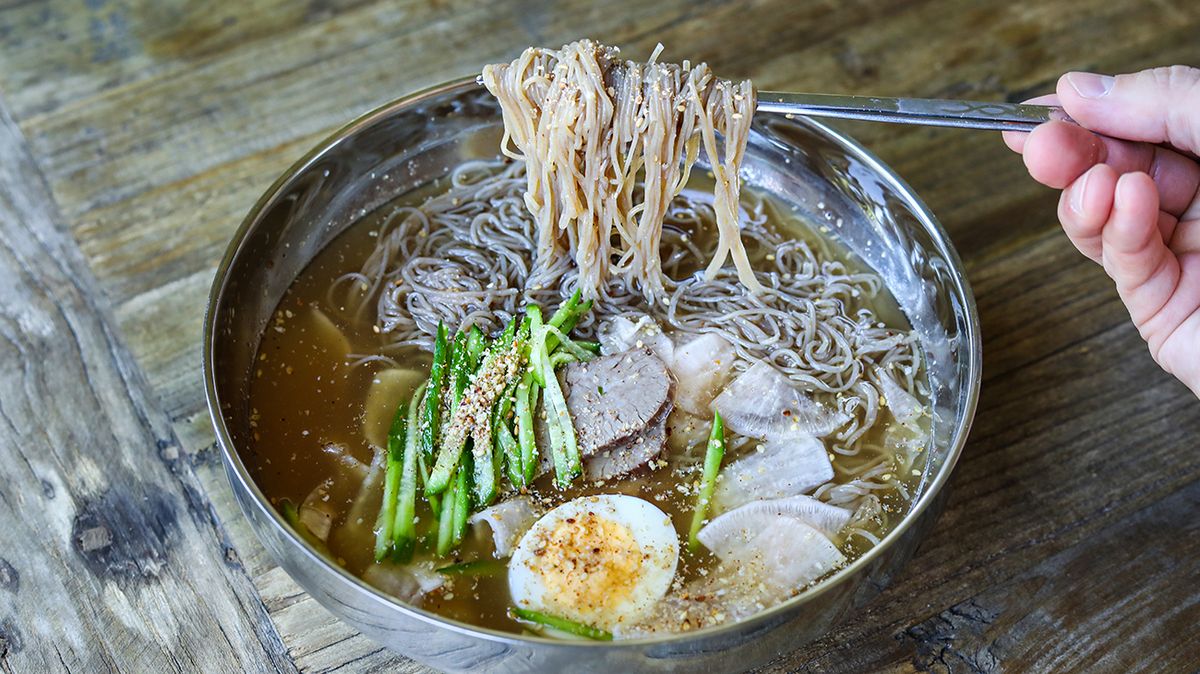 how-to-eat-cold-noodles