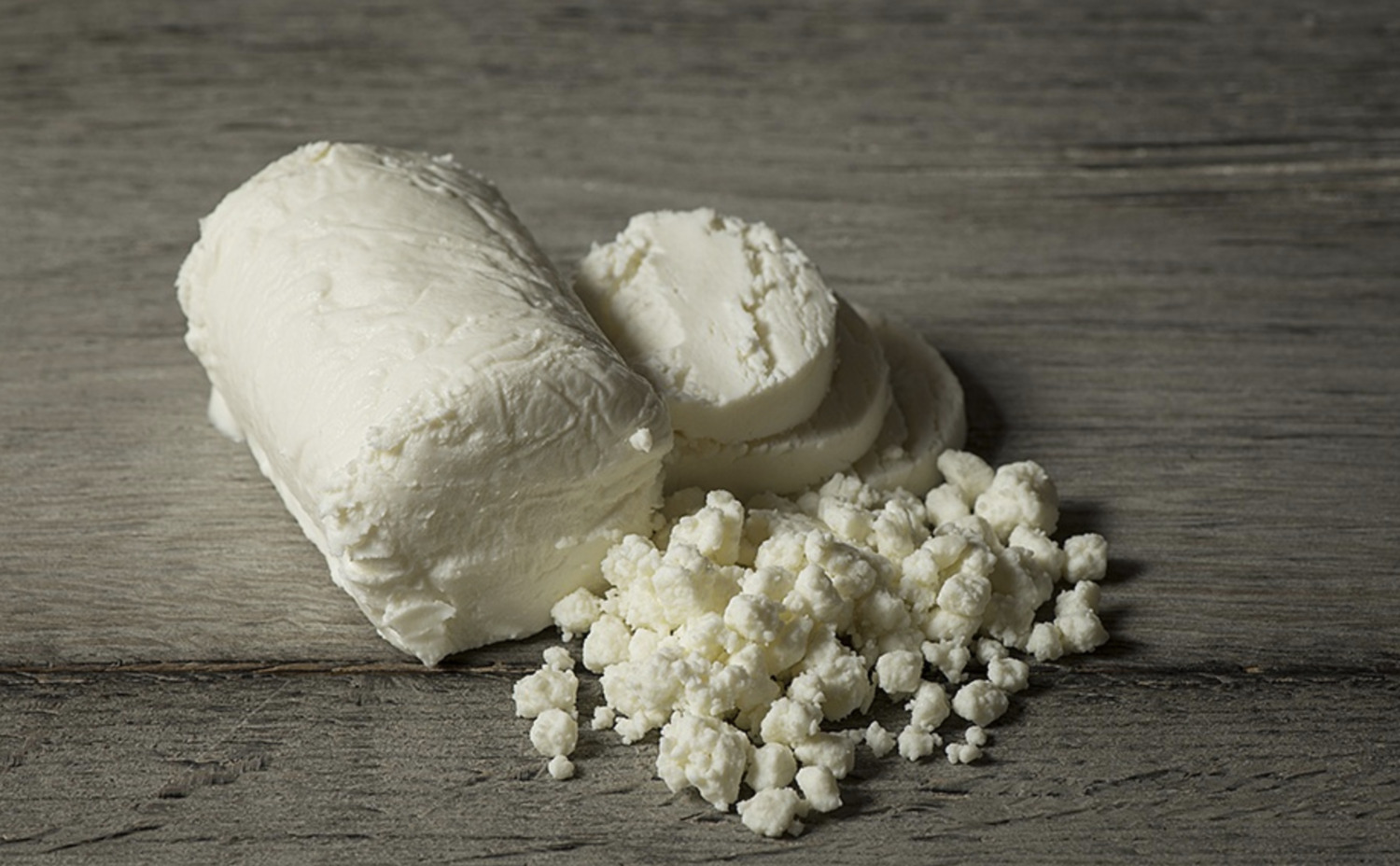 how-to-eat-crumbled-goat-cheese