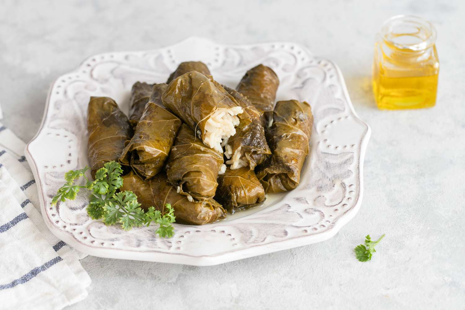 how-to-eat-dolmas