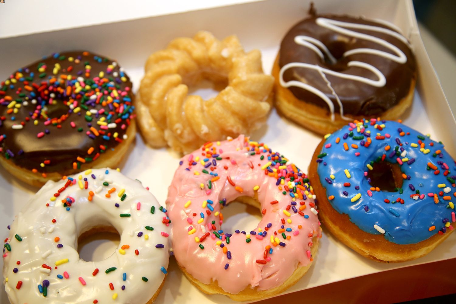 how-to-eat-donuts-etiquette