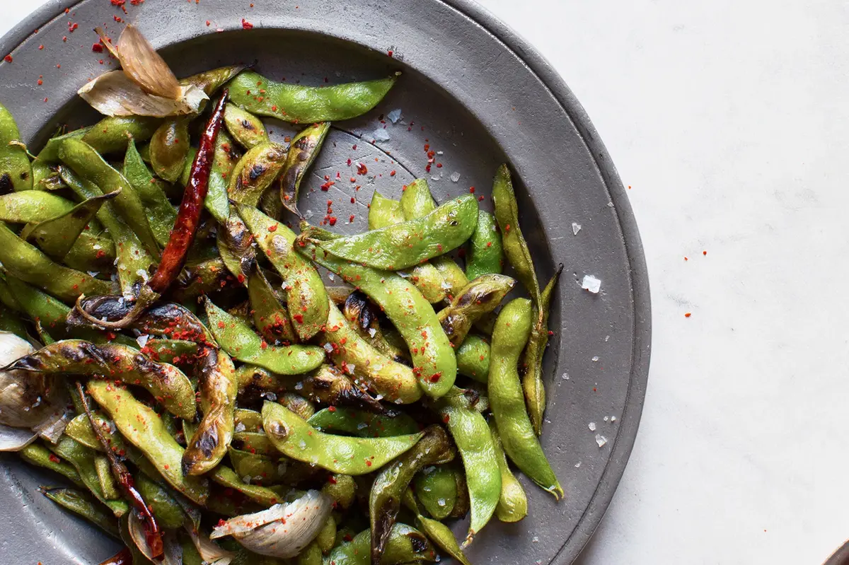 how-to-eat-edamame-out-of-pods