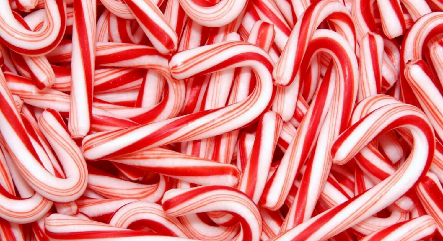 how-to-eat-extremely-large-candy-canes