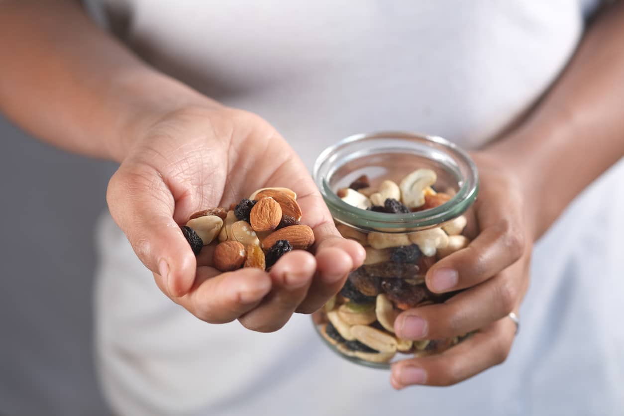 how-to-eat-fewer-nuts