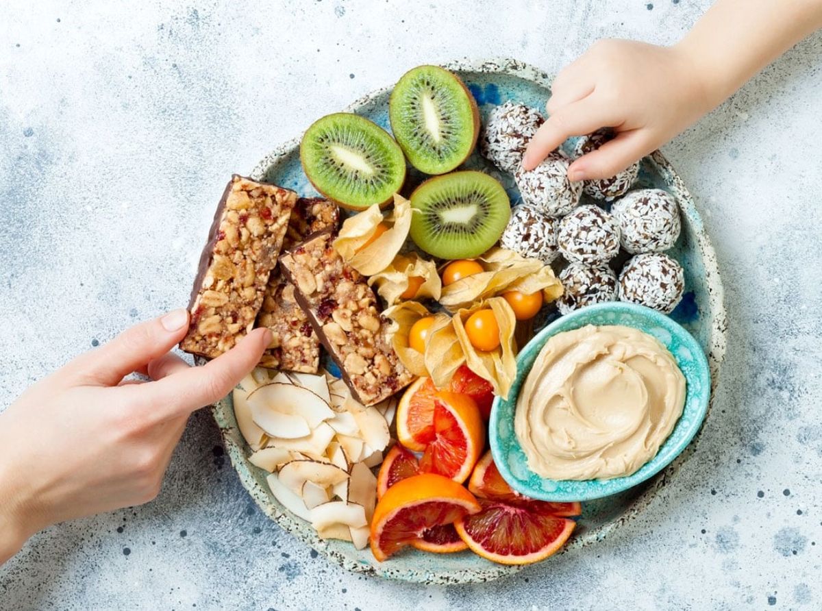 How To Eat Fewer Snacks And Less Bad Food At Night