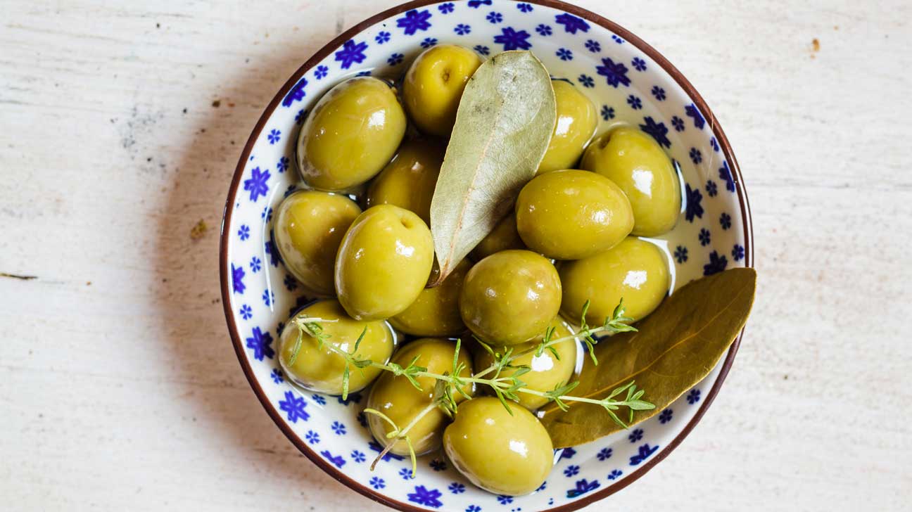 how-to-eat-fresh-green-olives