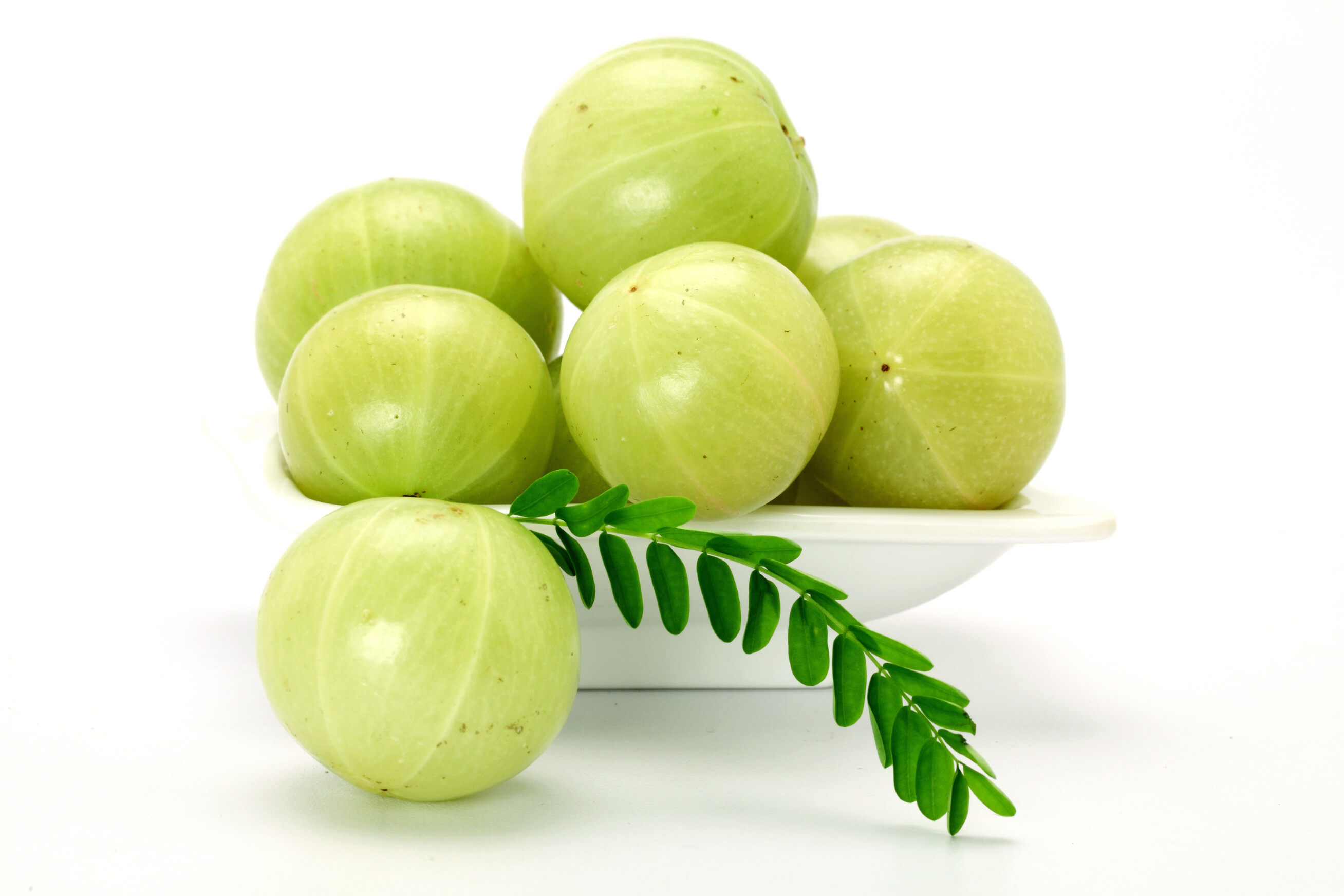 how-to-eat-fresh-indian-gooseberry