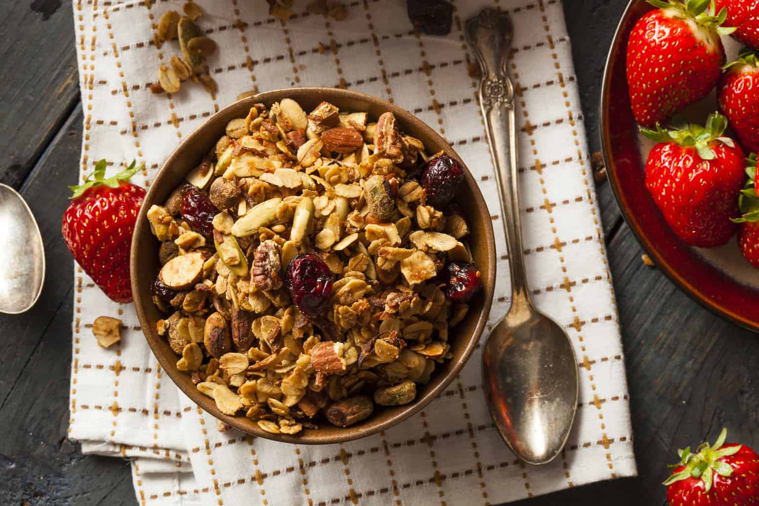 how-to-eat-granola-for-breakfast