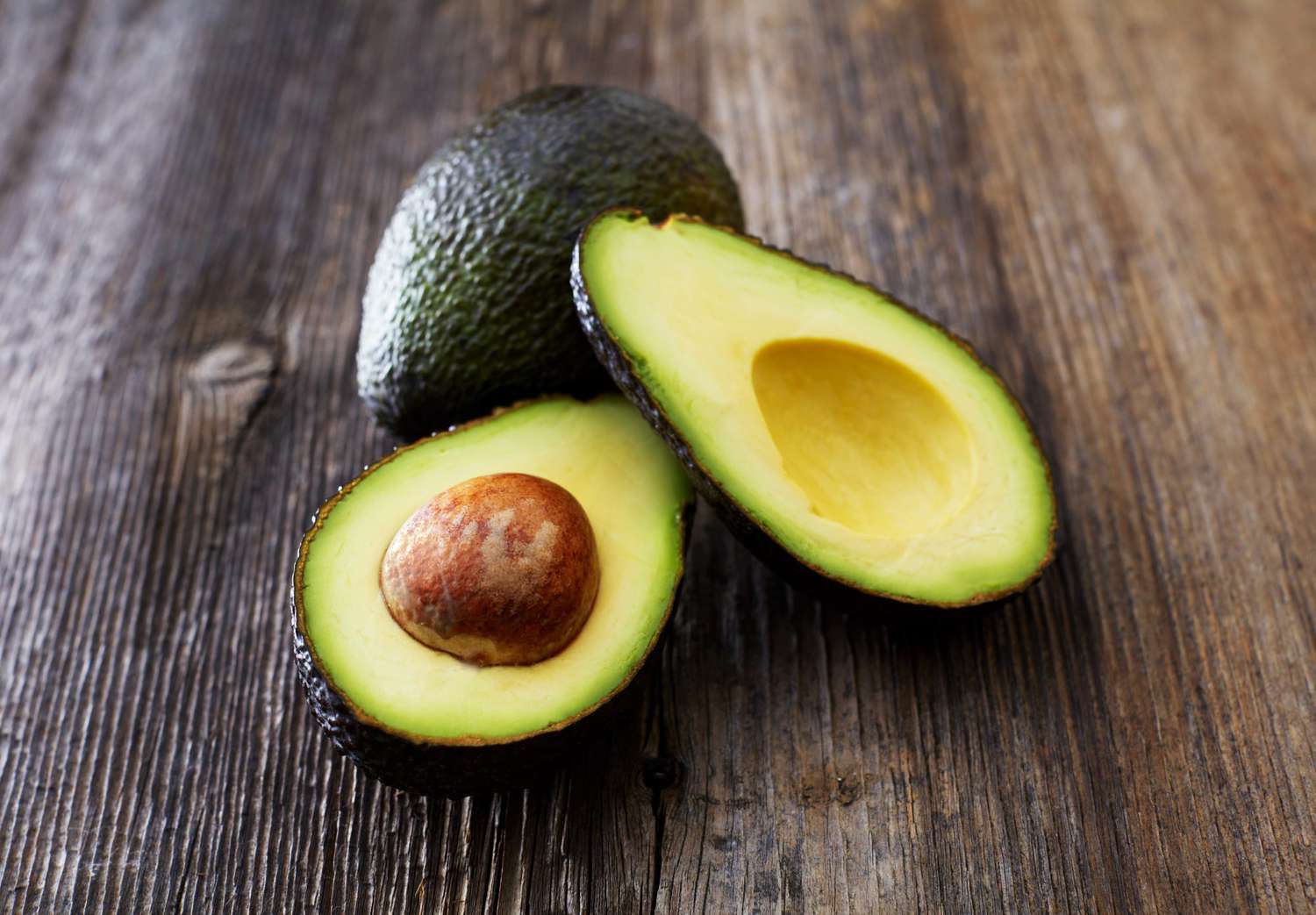 how-to-eat-green-avocado