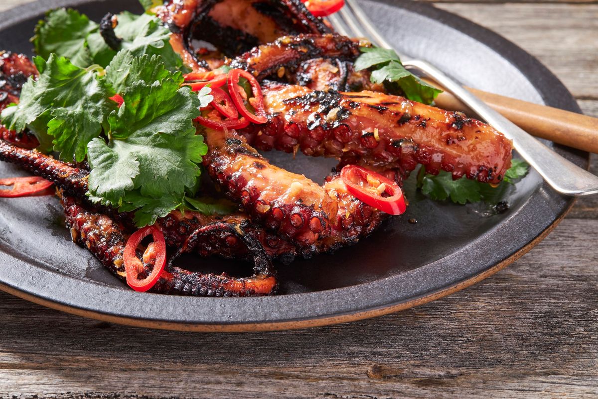 how-to-eat-grilled-octopus