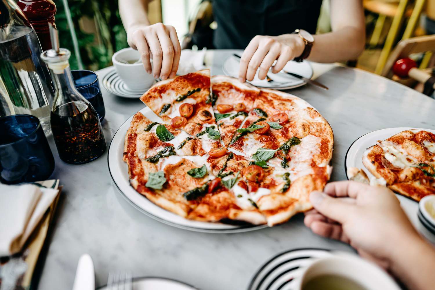 how-to-eat-healthy-at-a-pizzeria