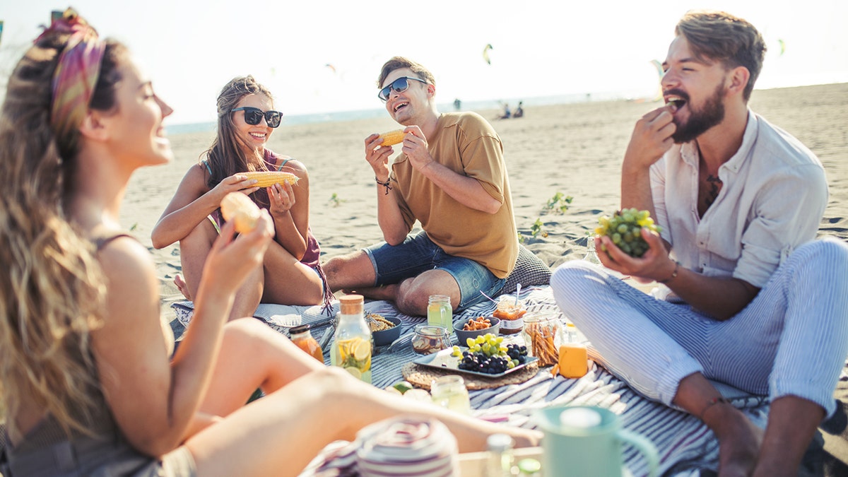 how-to-eat-healthy-while-on-vacation