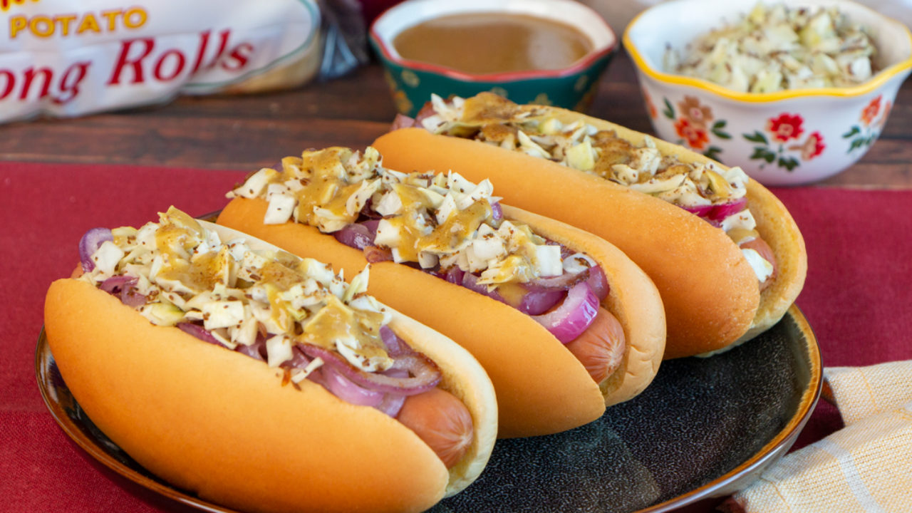 how-to-eat-hot-dogs-with-mustard-without-buns