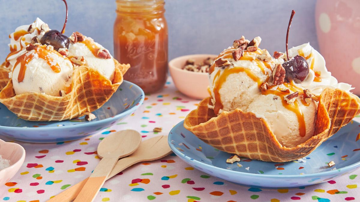 how-to-eat-ice-cream-in-a-waffle-bowl