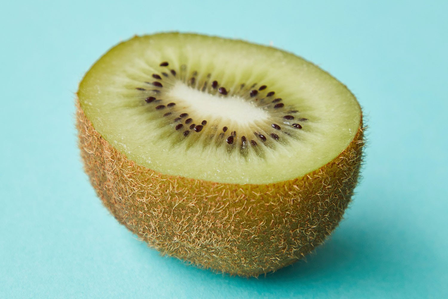 how-to-eat-kiwi-fruit-with-skin-on