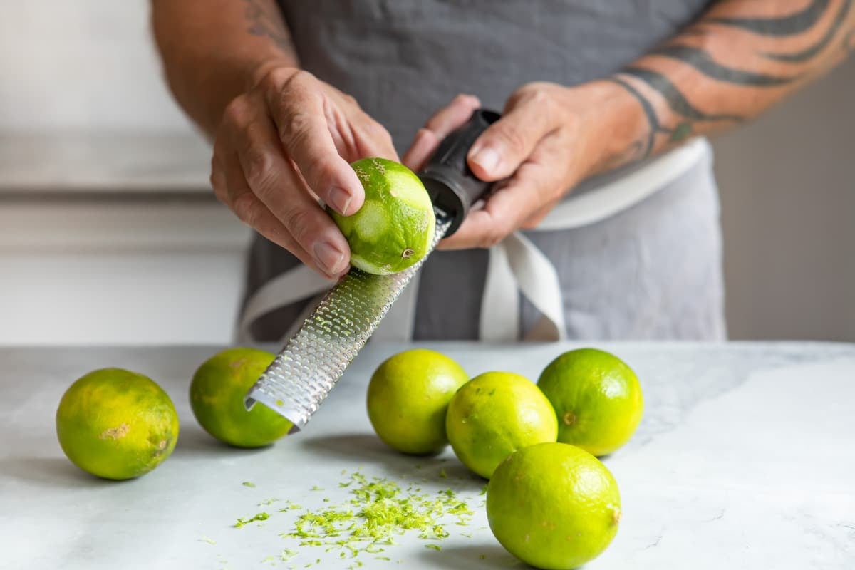 how-to-eat-lime-skin
