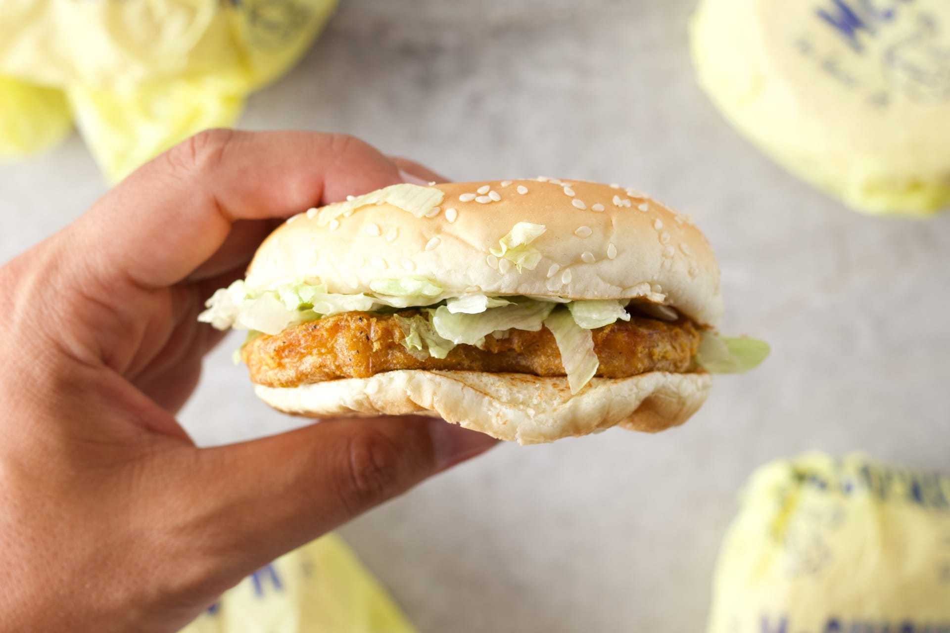 how-to-eat-mcchicken