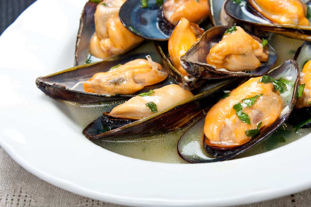 how-to-eat-mussels