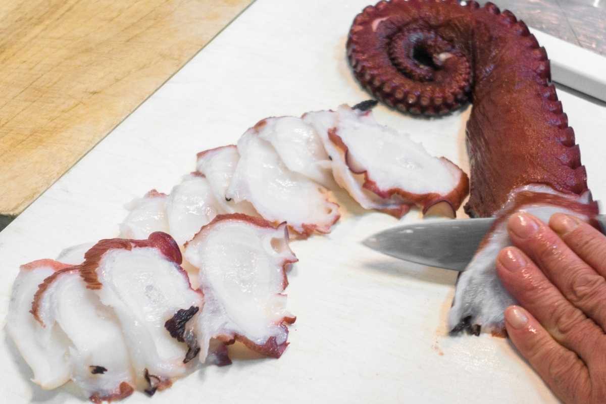 how-to-eat-octopus-sushi