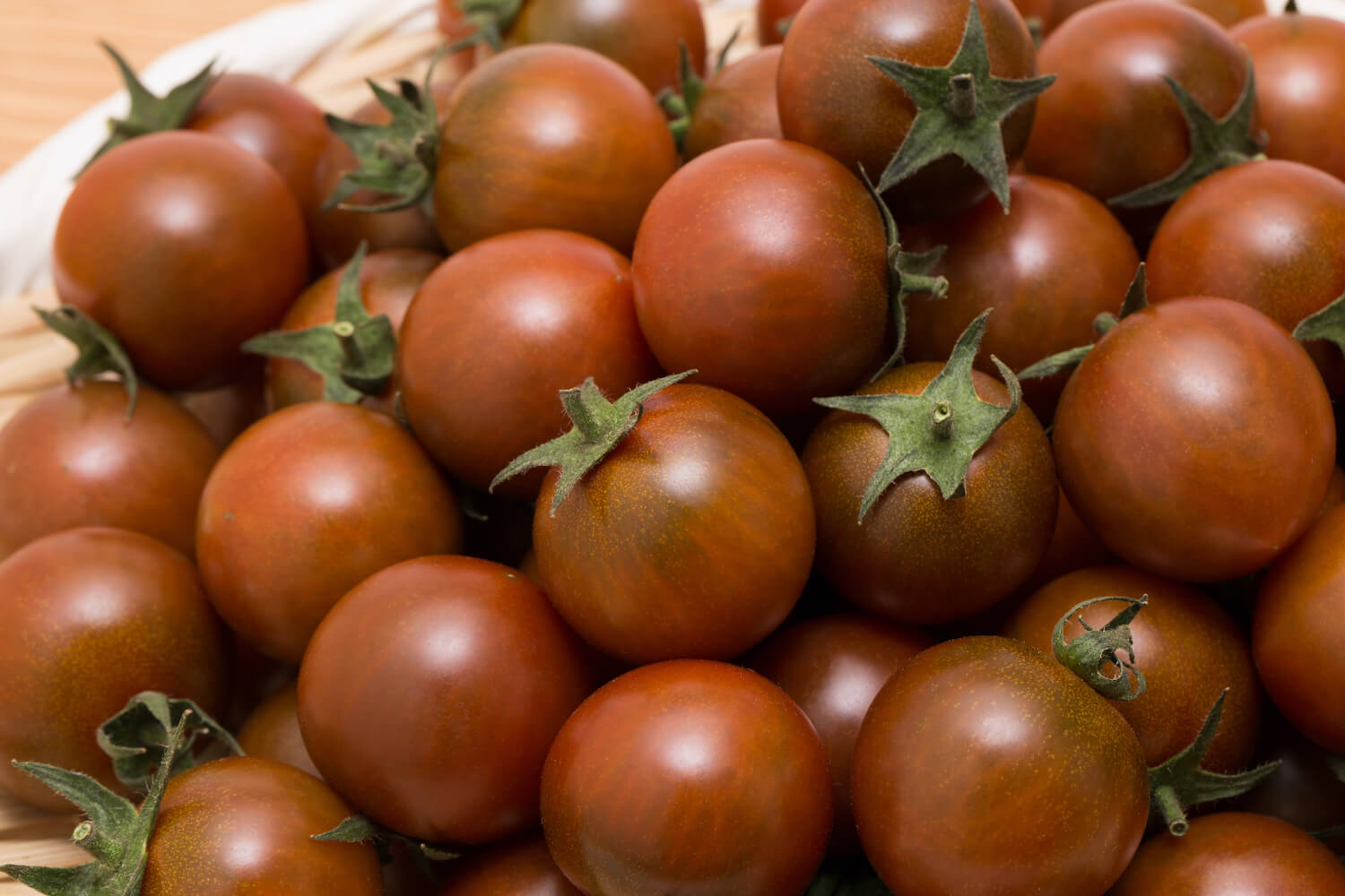 how-to-eat-or-cook-black-cherry-tomatoes